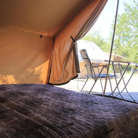 Fark Edenler Kamp Alani Campsite *